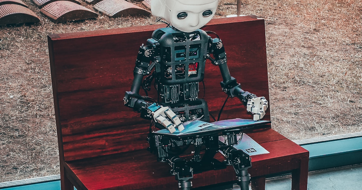 데이터센터 GPU 서버 랙. 저렴한 GPU VPS에서 Ollama와 오픈 LLM 추론을 상징